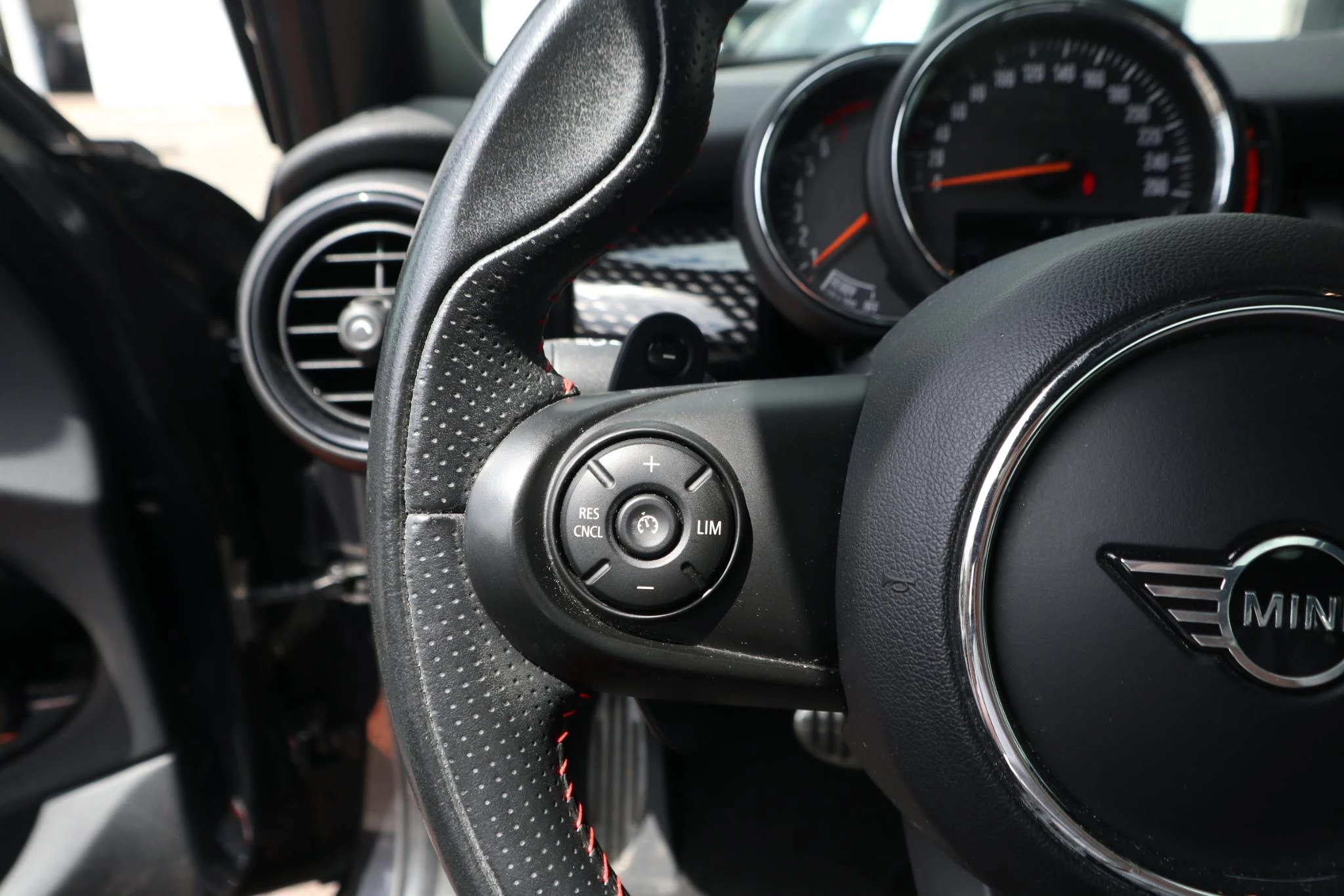 Hoofdafbeelding MINI 5-deurs