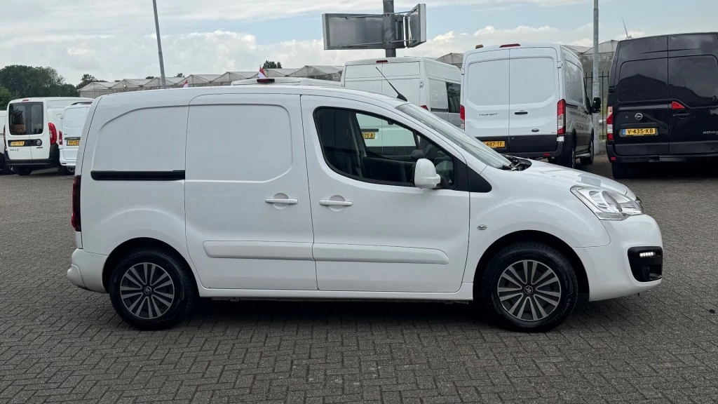 Hoofdafbeelding Peugeot Partner