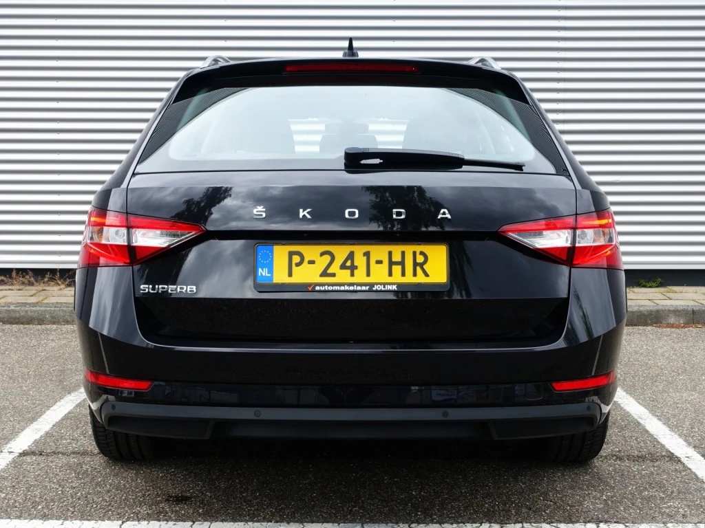 Hoofdafbeelding Škoda Superb