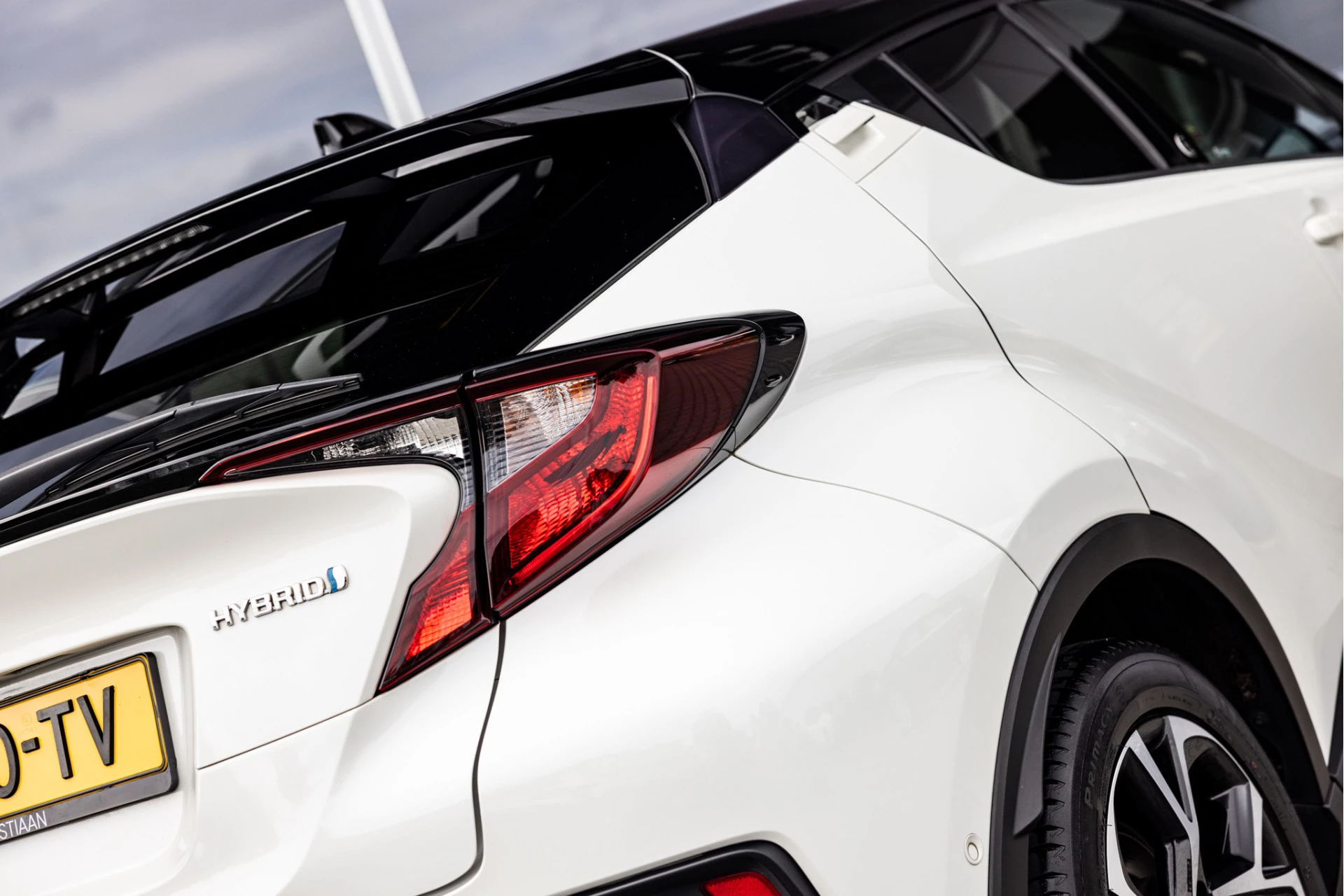 Hoofdafbeelding Toyota C-HR