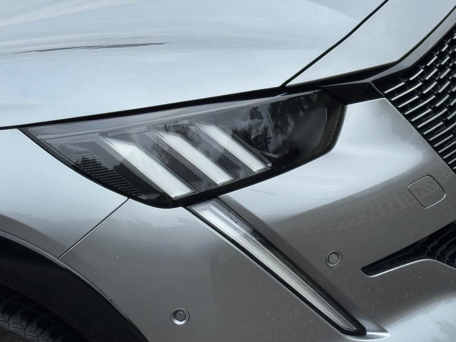 Hoofdafbeelding Peugeot e-208