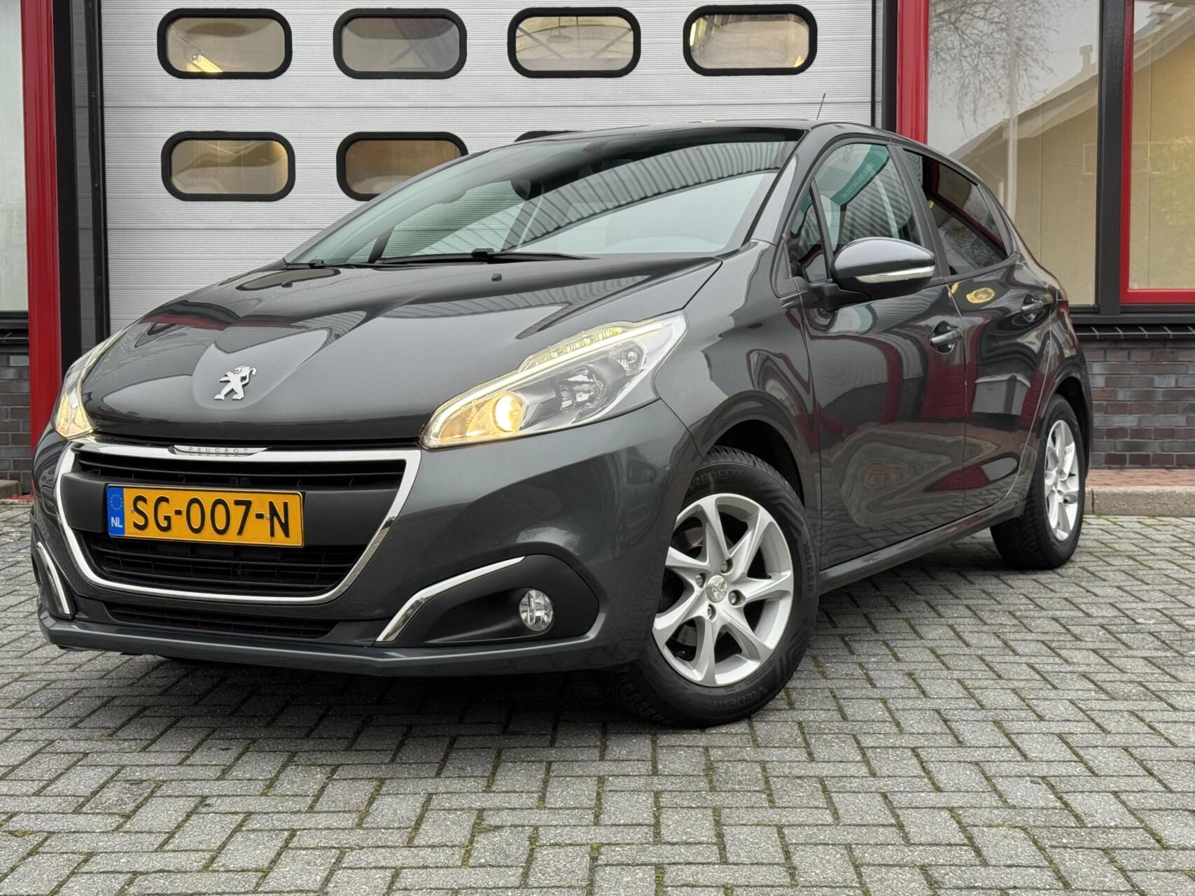 Hoofdafbeelding Peugeot 208