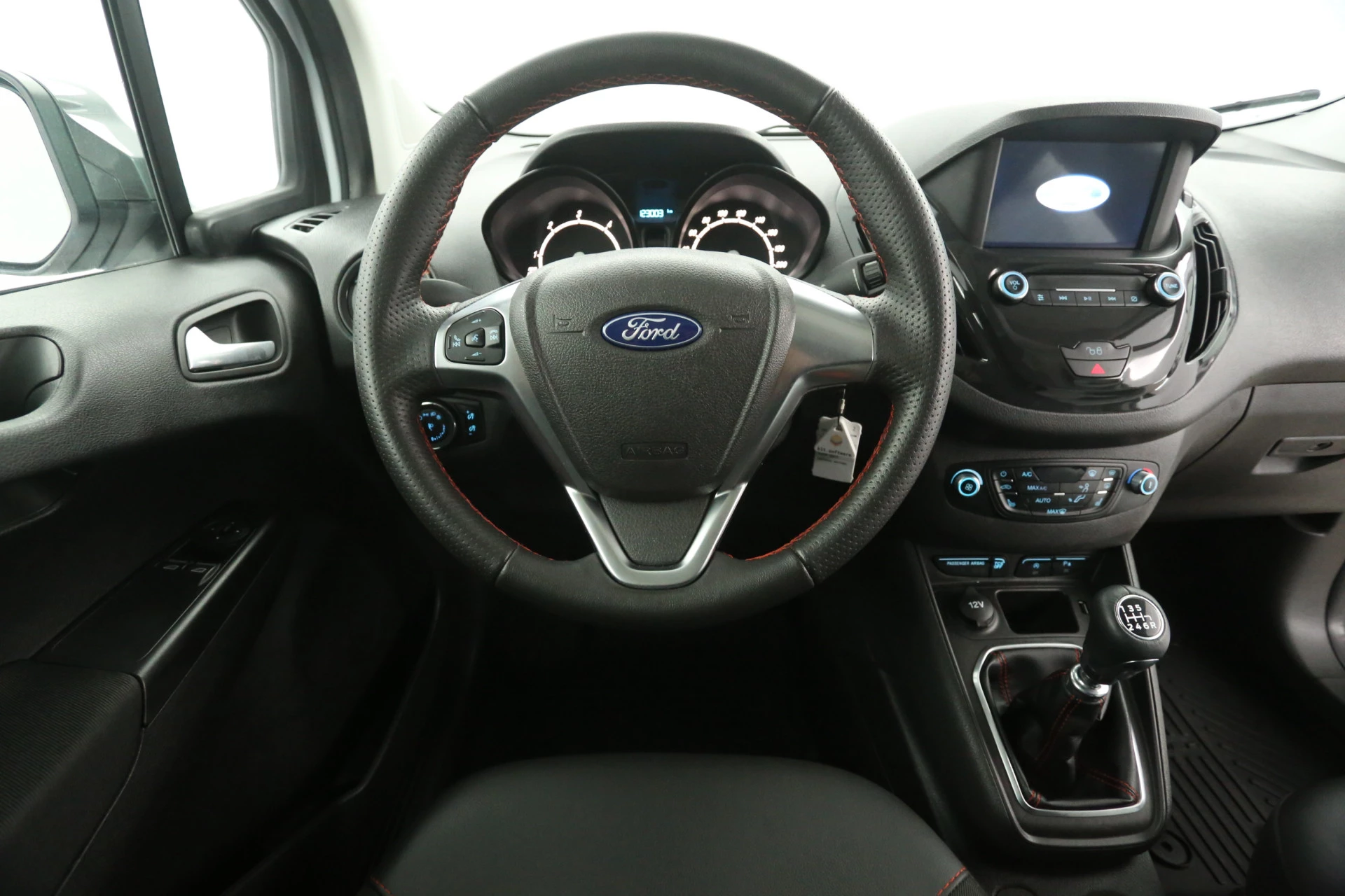 Hoofdafbeelding Ford Transit Courier