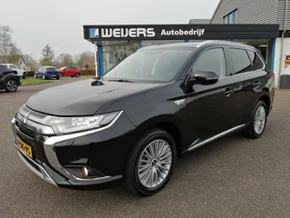 Mitsubishi Outlander 2.4 PHEV Intense S 4WD,Navi Carplay, Camera, Half Leder, 18 inch