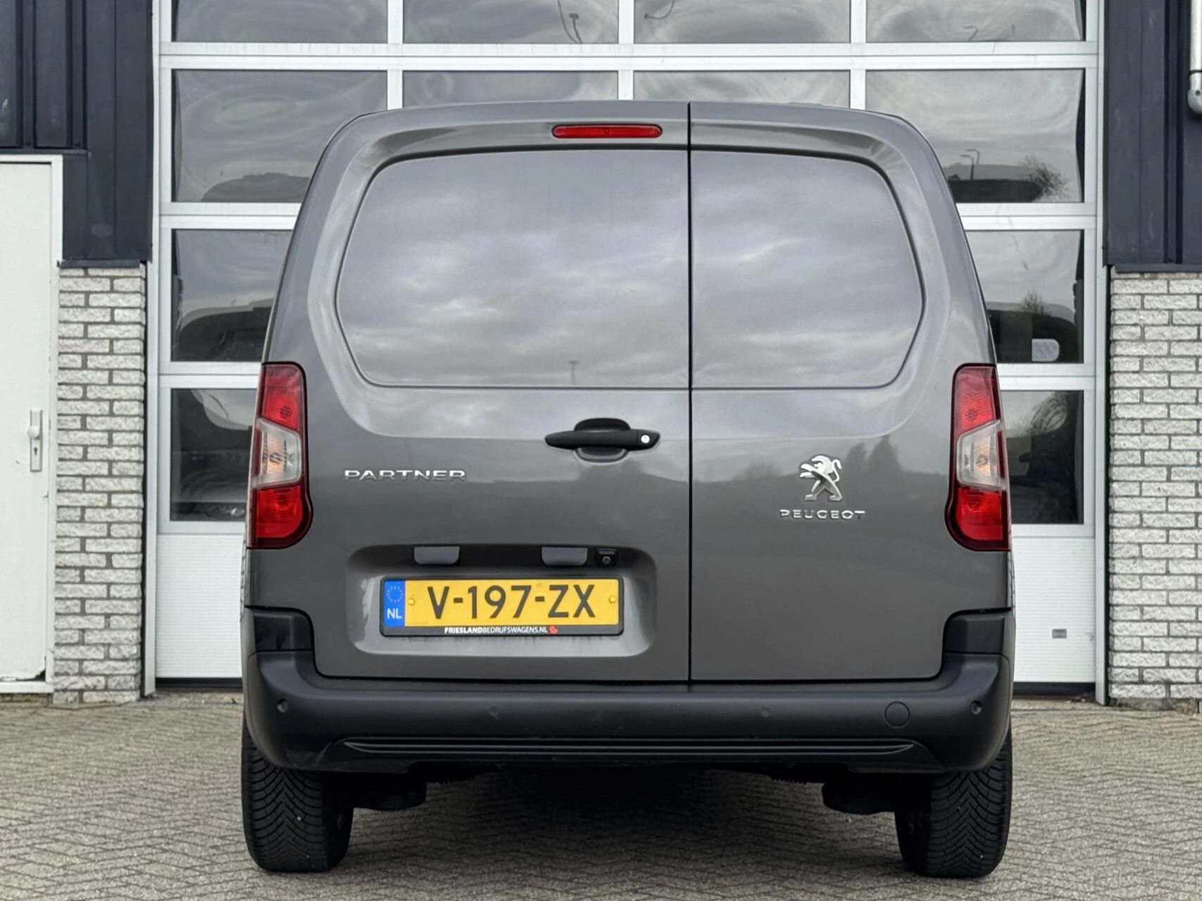 Hoofdafbeelding Peugeot Partner