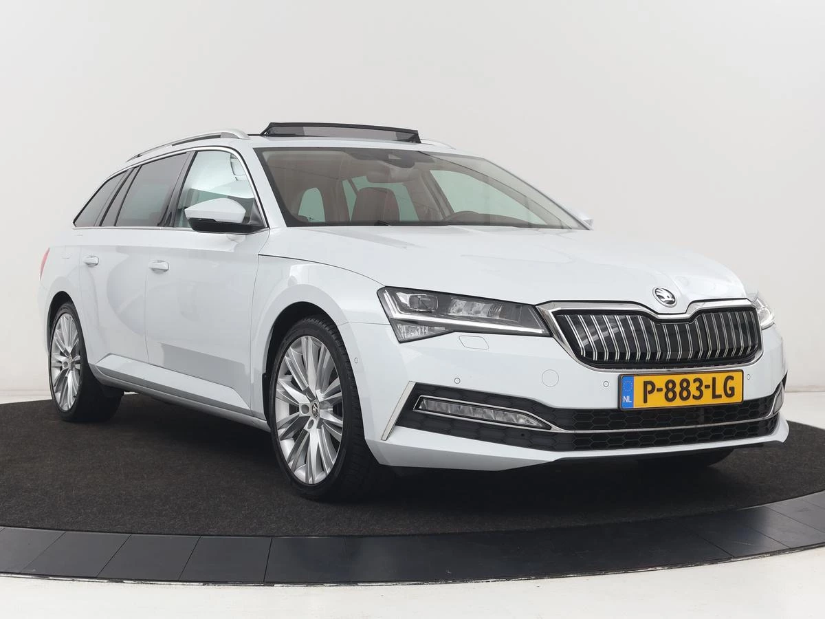 Hoofdafbeelding Škoda Superb