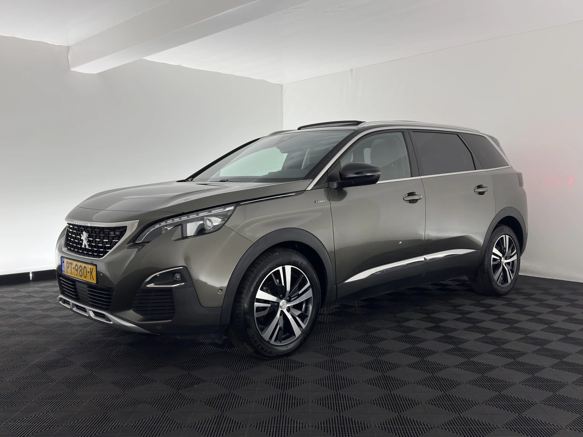 Hoofdafbeelding Peugeot 5008