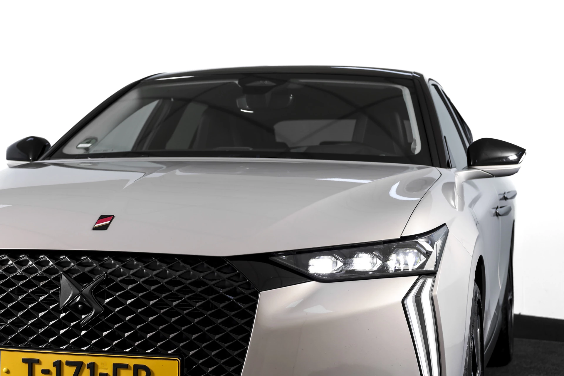 Hoofdafbeelding DS DS 4