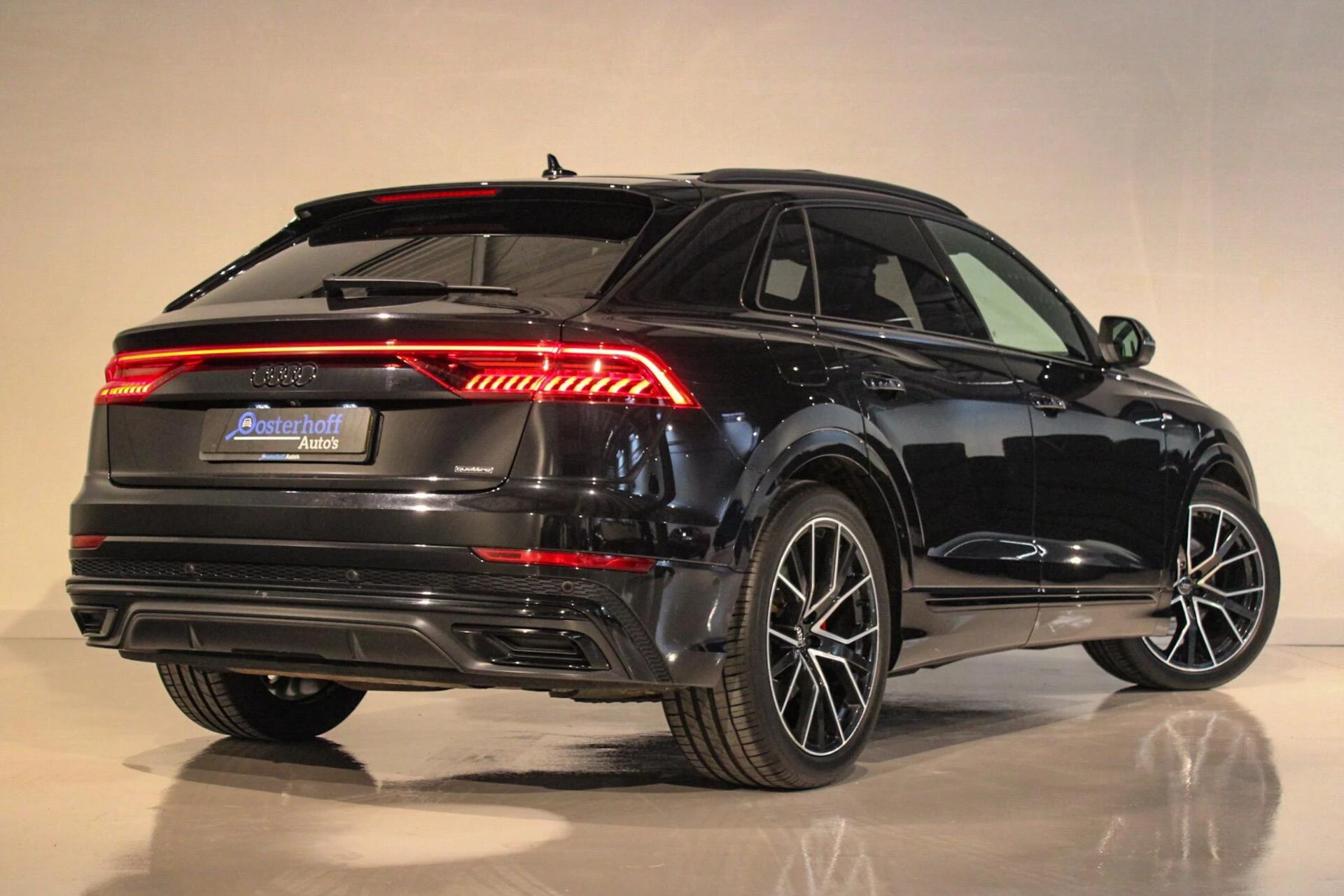 Hoofdafbeelding Audi Q8