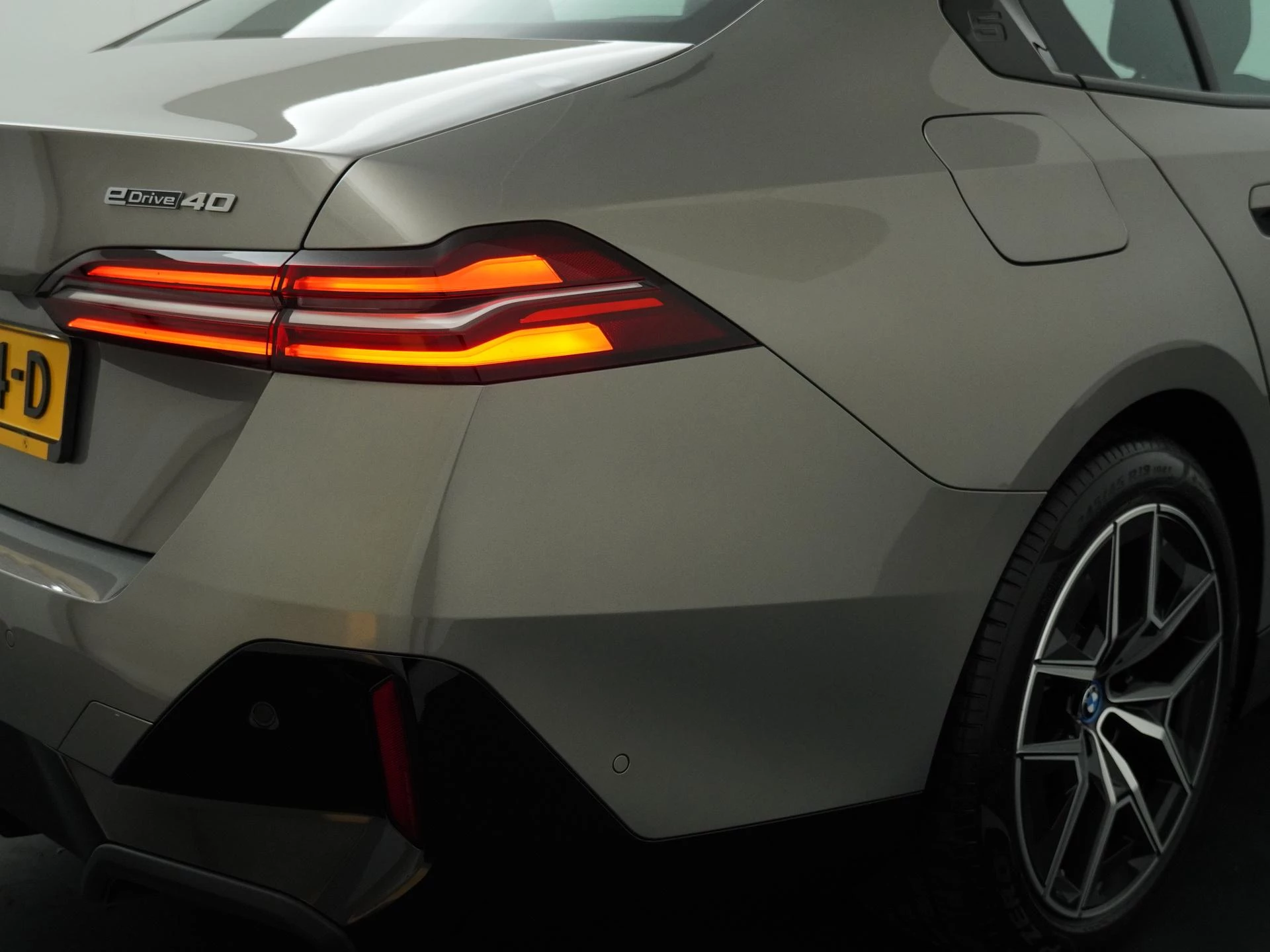 Hoofdafbeelding BMW i5