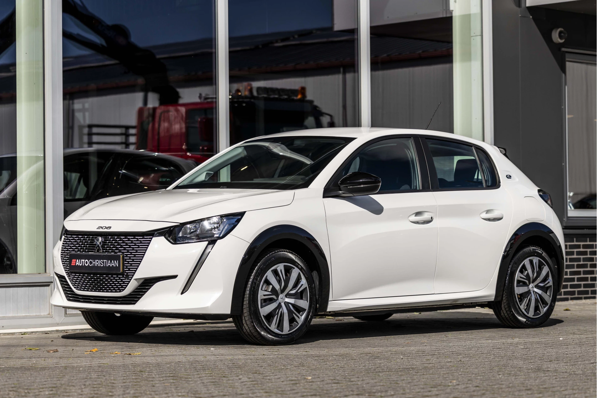 Hoofdafbeelding Peugeot e-208