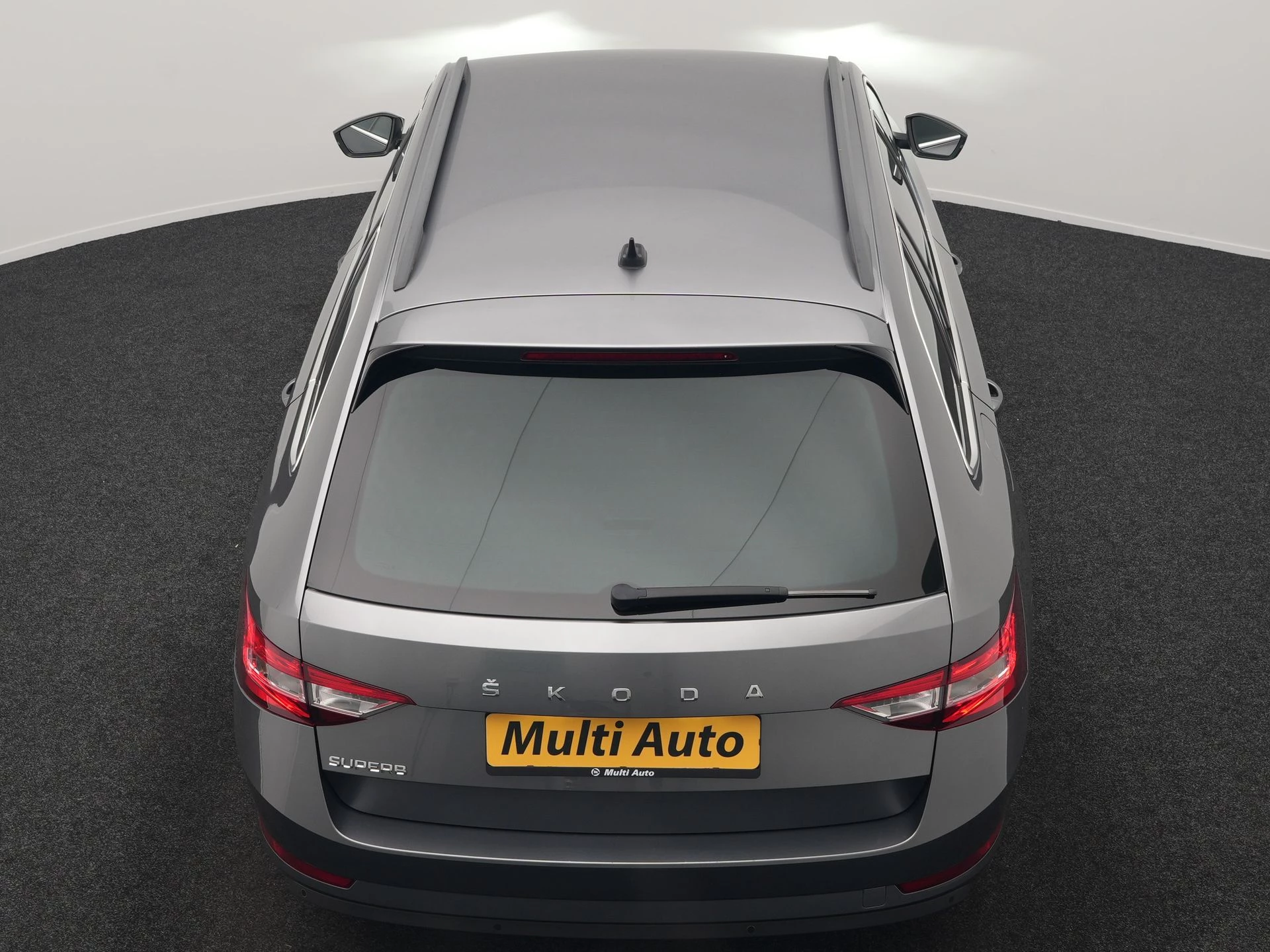 Hoofdafbeelding Škoda Superb