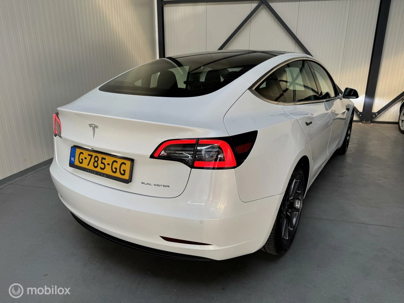 Hoofdafbeelding Tesla Model 3