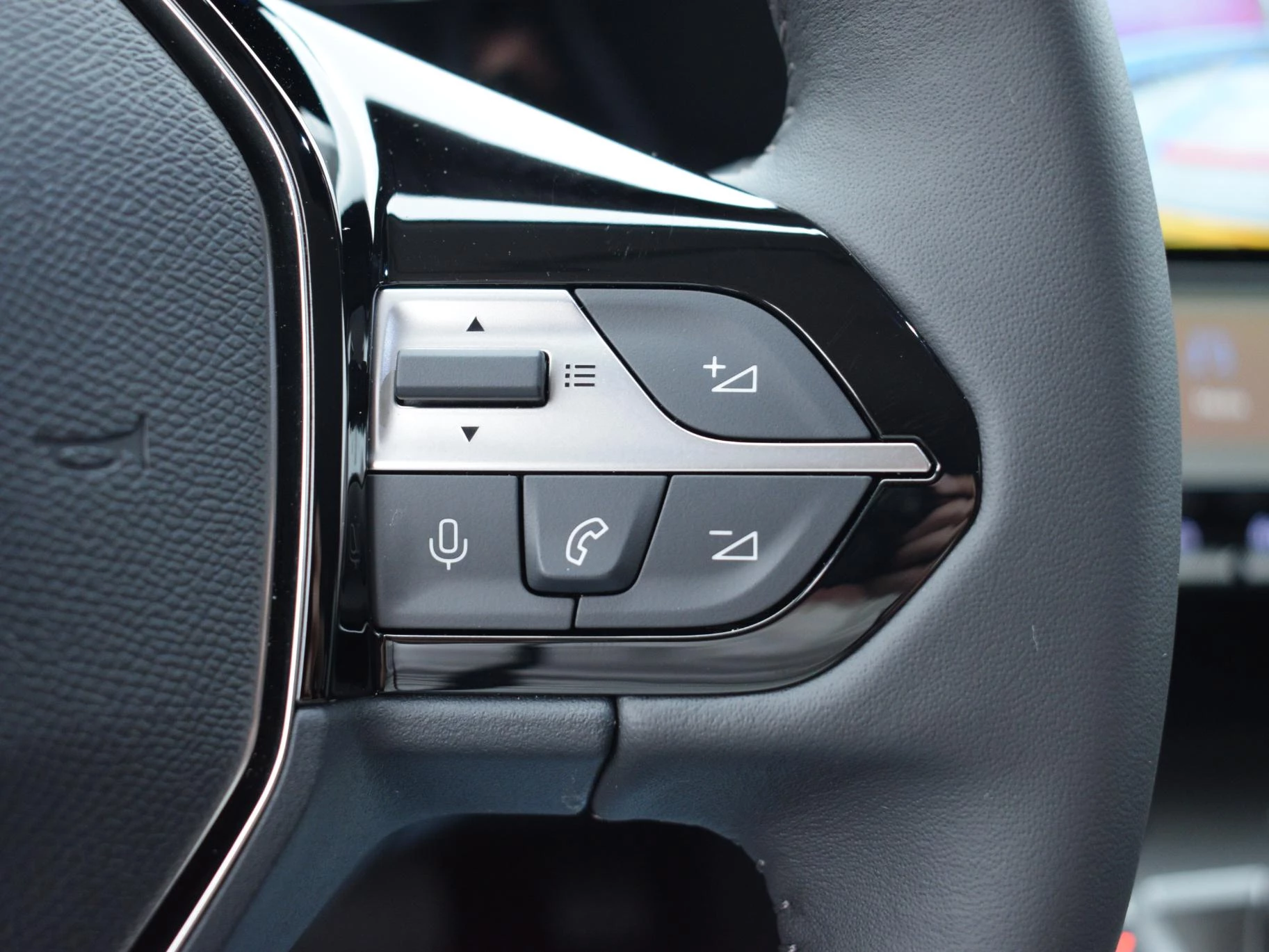 Hoofdafbeelding Peugeot e-308