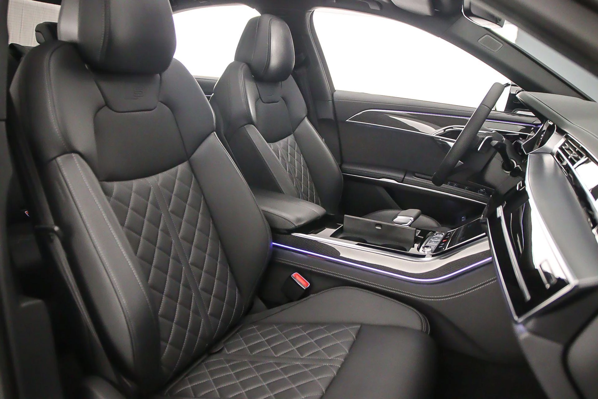 Hoofdafbeelding Audi A8