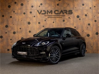 Hoofdafbeelding Aston Martin DBX Aston Martin DBX 4.0 V8 707 I Keramisch I Carbon I Stoelventilatie I Softclose I AMR Pack |