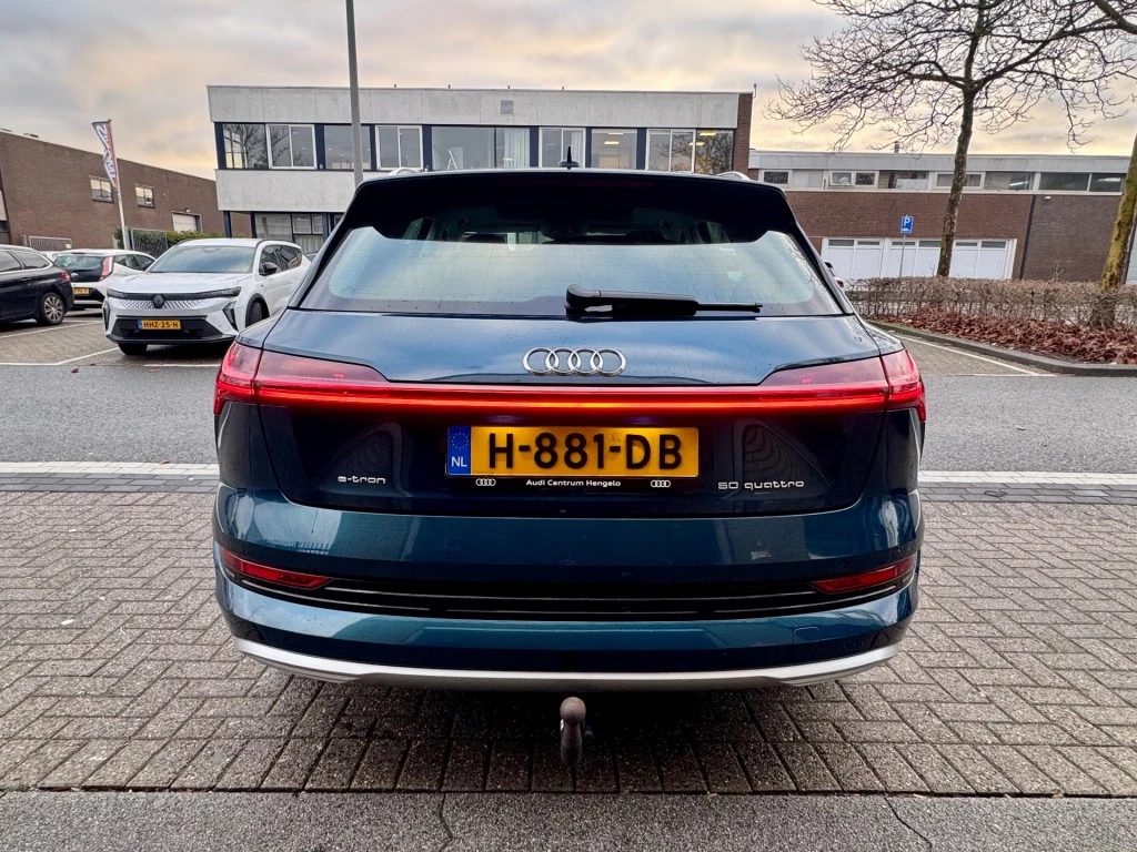 Hoofdafbeelding Audi e-tron