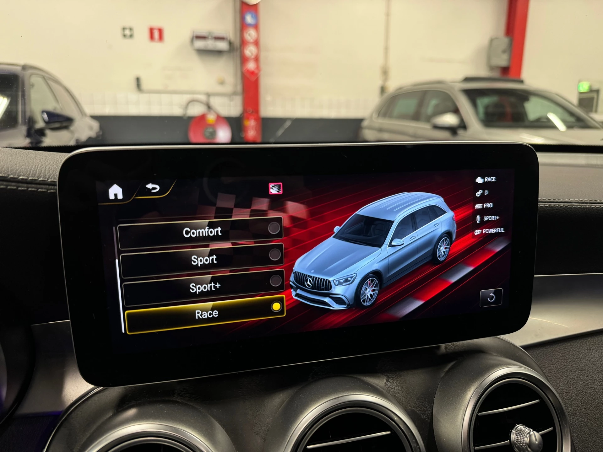 Hoofdafbeelding Mercedes-Benz GLC