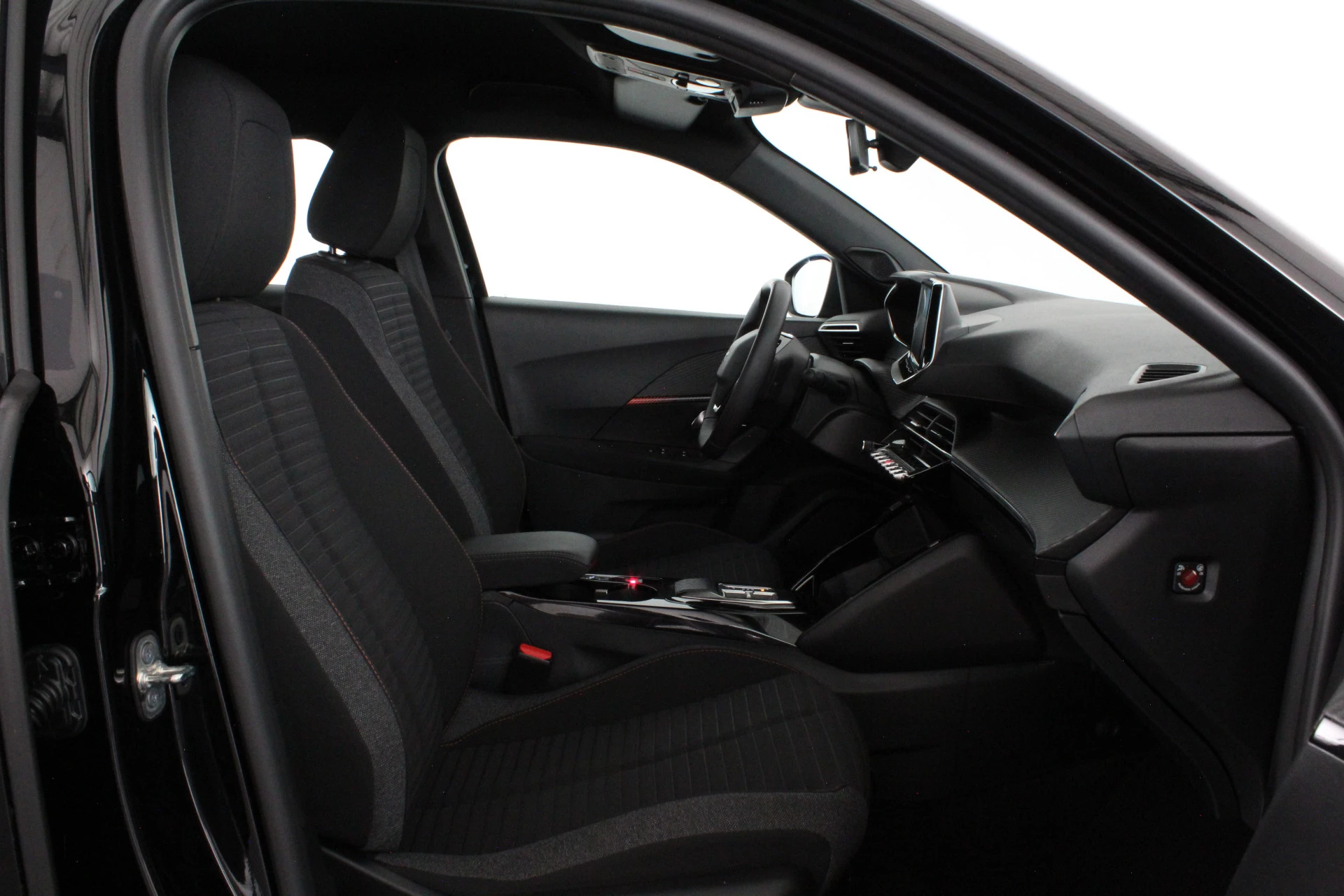 Hoofdafbeelding Peugeot e-2008