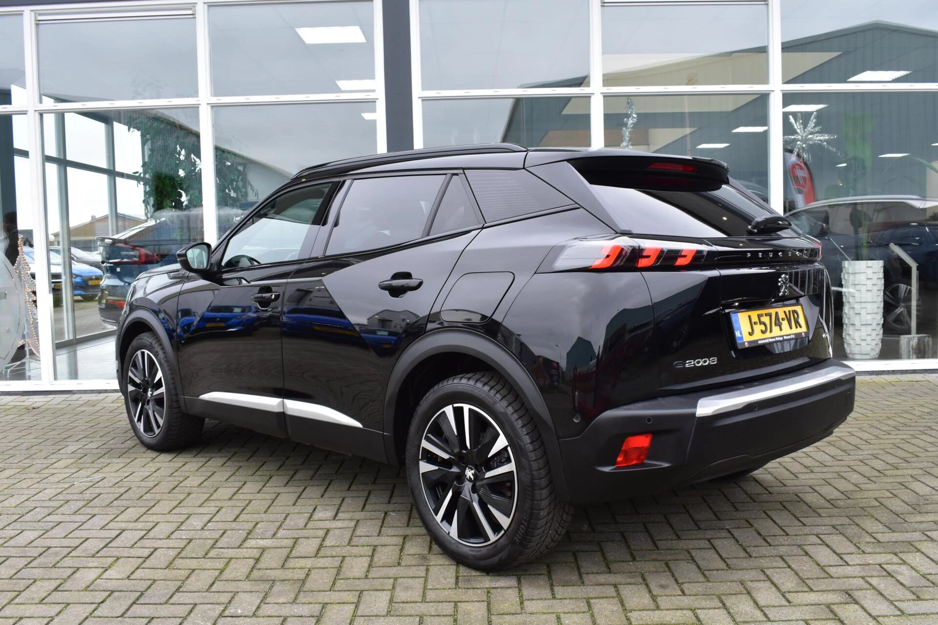 Hoofdafbeelding Peugeot e-2008