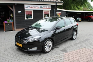 Ford Focus Wagon 1.0 TITANIUM - Navi Clima Parkeersensoren