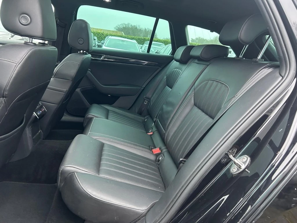 Hoofdafbeelding Škoda Superb