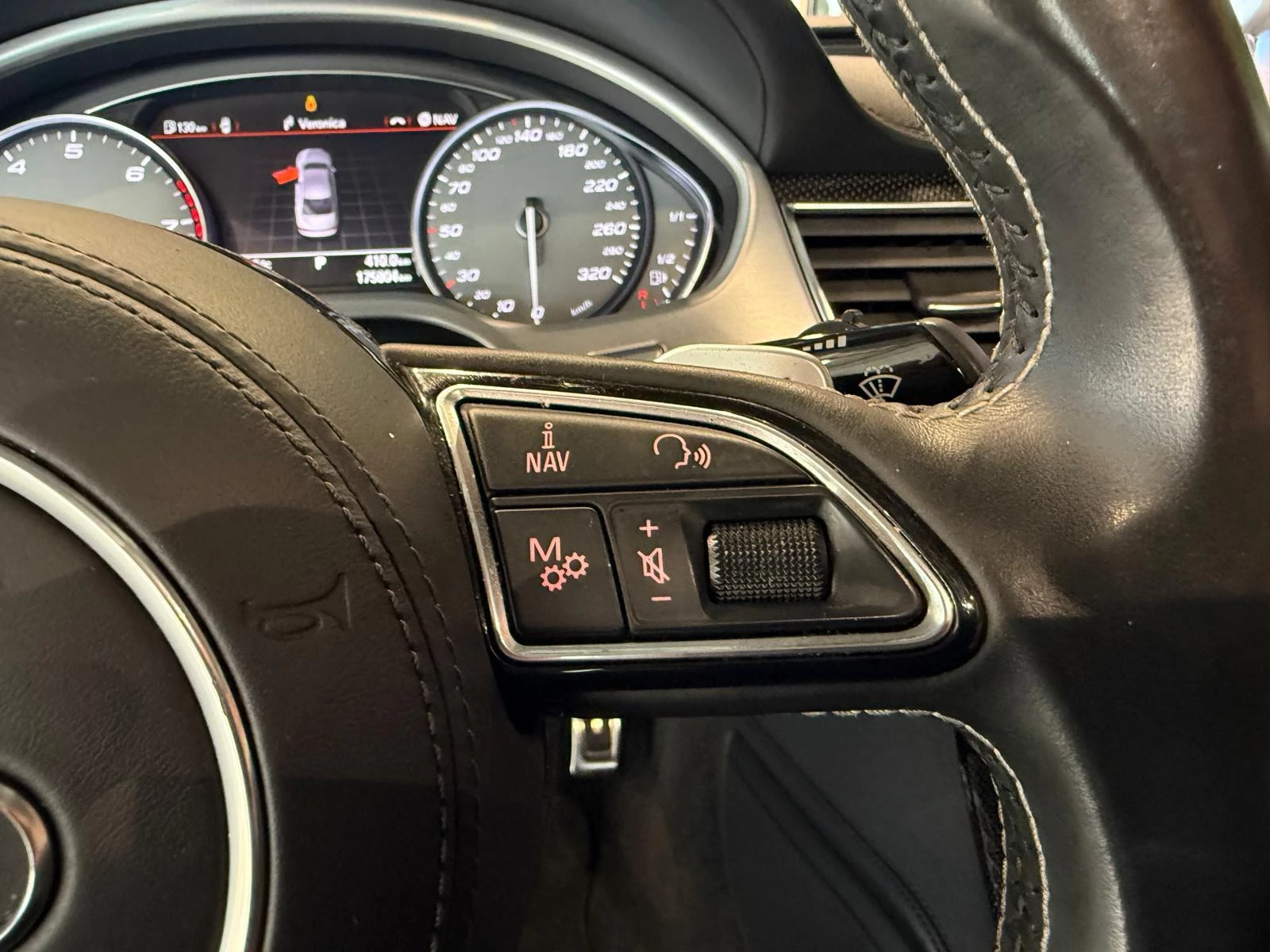 Hoofdafbeelding Audi A8