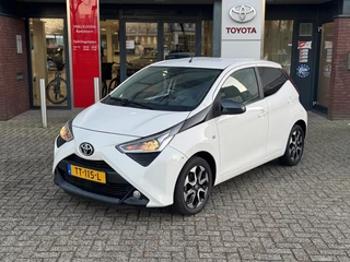 Toyota Aygo 1.0 VVT-i MT X-JOY APPLE/ANDROID CLIMA CAMERA 15'' LM-VELGEN BLUETOOTH EL-RAMEN/SPIEGELS PRIVACY GLASS NL-AUTO