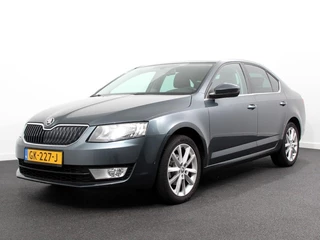 Skoda Octavia 1.2 TSI Greentech Ambition Businessline | Climate Control | Trekhaak | Parkeersensor achter | Navigatie | Cruise control | Stoelverwarming