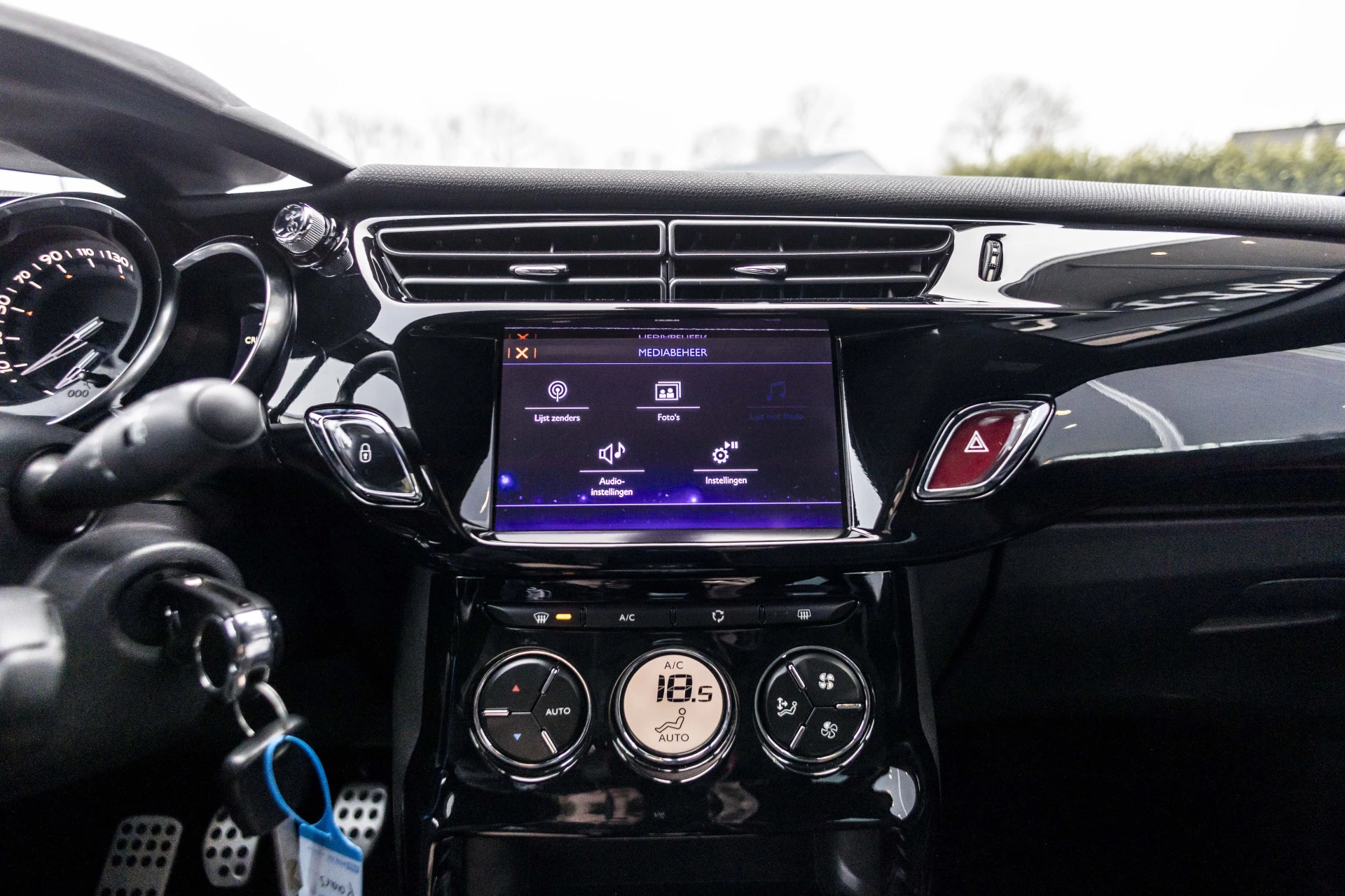 Hoofdafbeelding DS DS 3