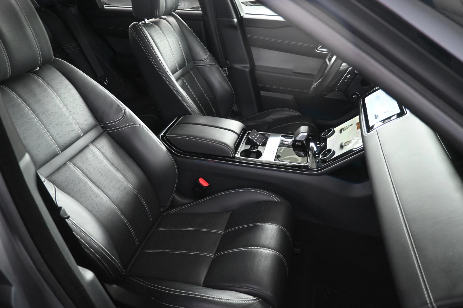 Hoofdafbeelding Land Rover Range Rover Velar