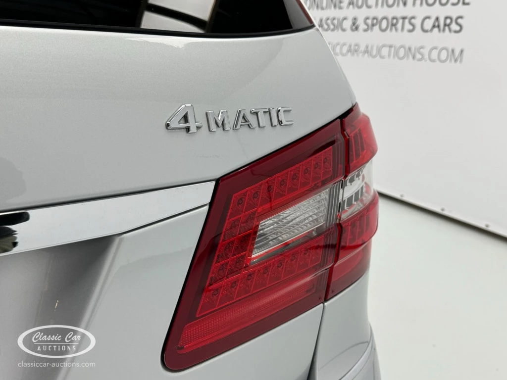 Hoofdafbeelding Mercedes-Benz E-Klasse