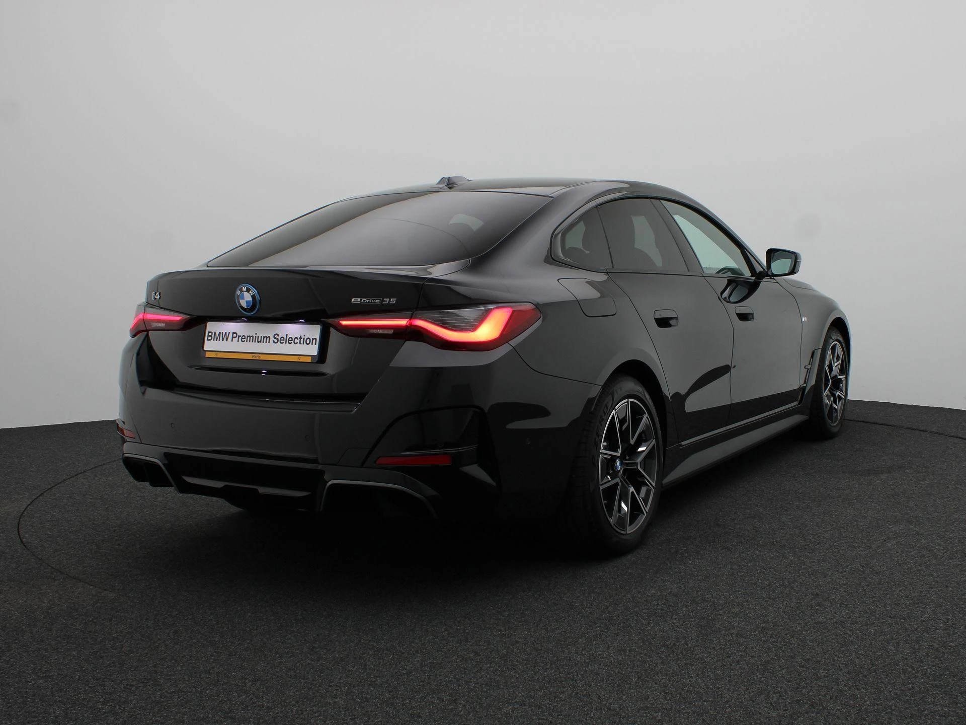 Hoofdafbeelding BMW i4