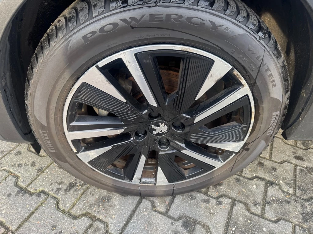 Hoofdafbeelding Peugeot e-2008