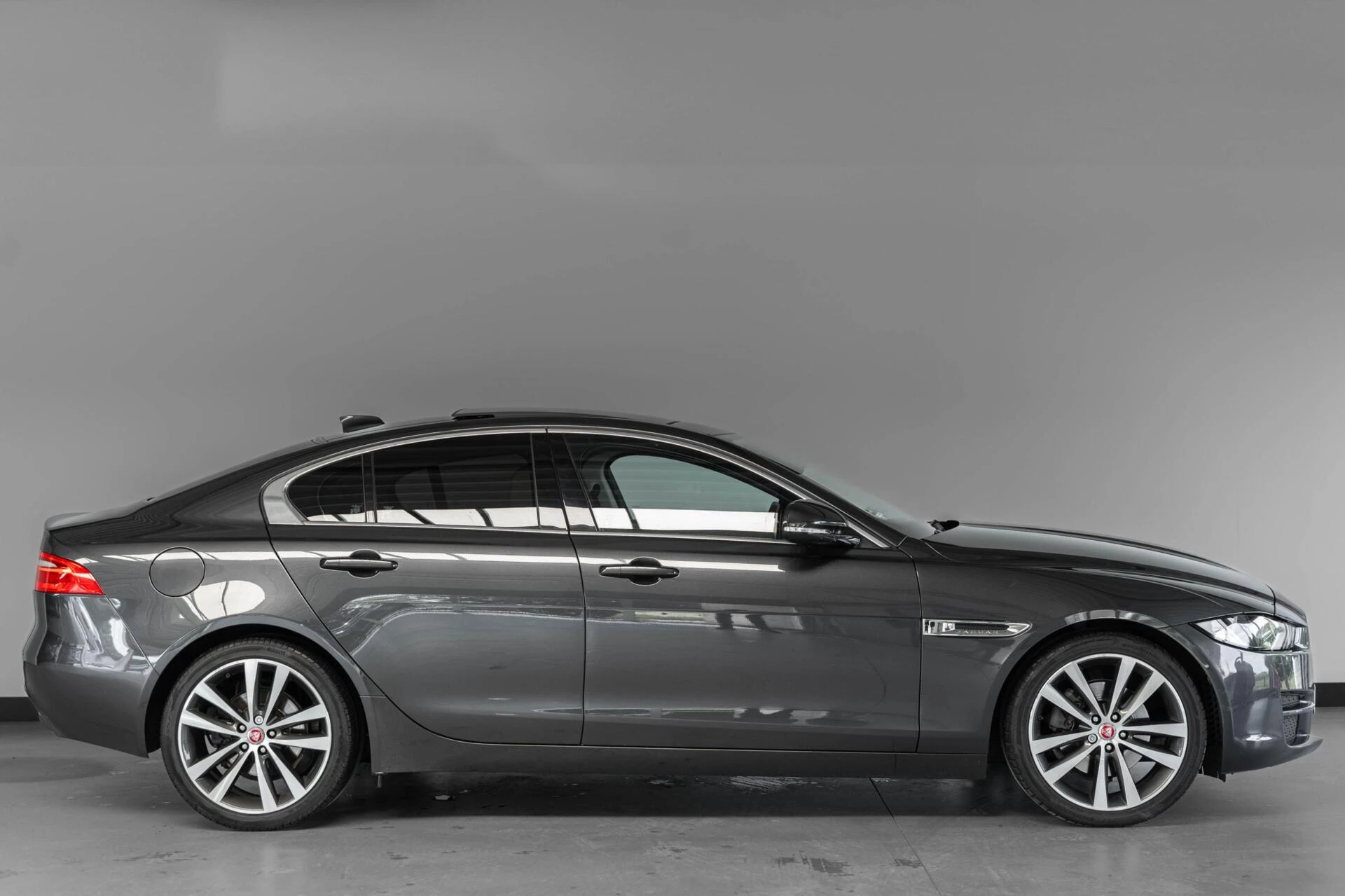 Hoofdafbeelding Jaguar XE