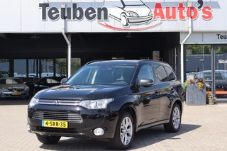 Mitsubishi Outlander 2.0 PHEV Instyle Climate control, Navigatie, Camera, Trekhaak, Schuif- kanteldak,