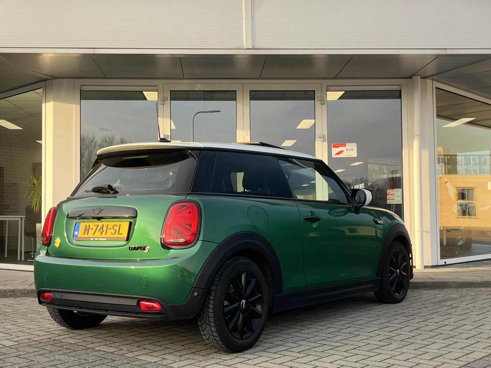 Hoofdafbeelding MINI Electric