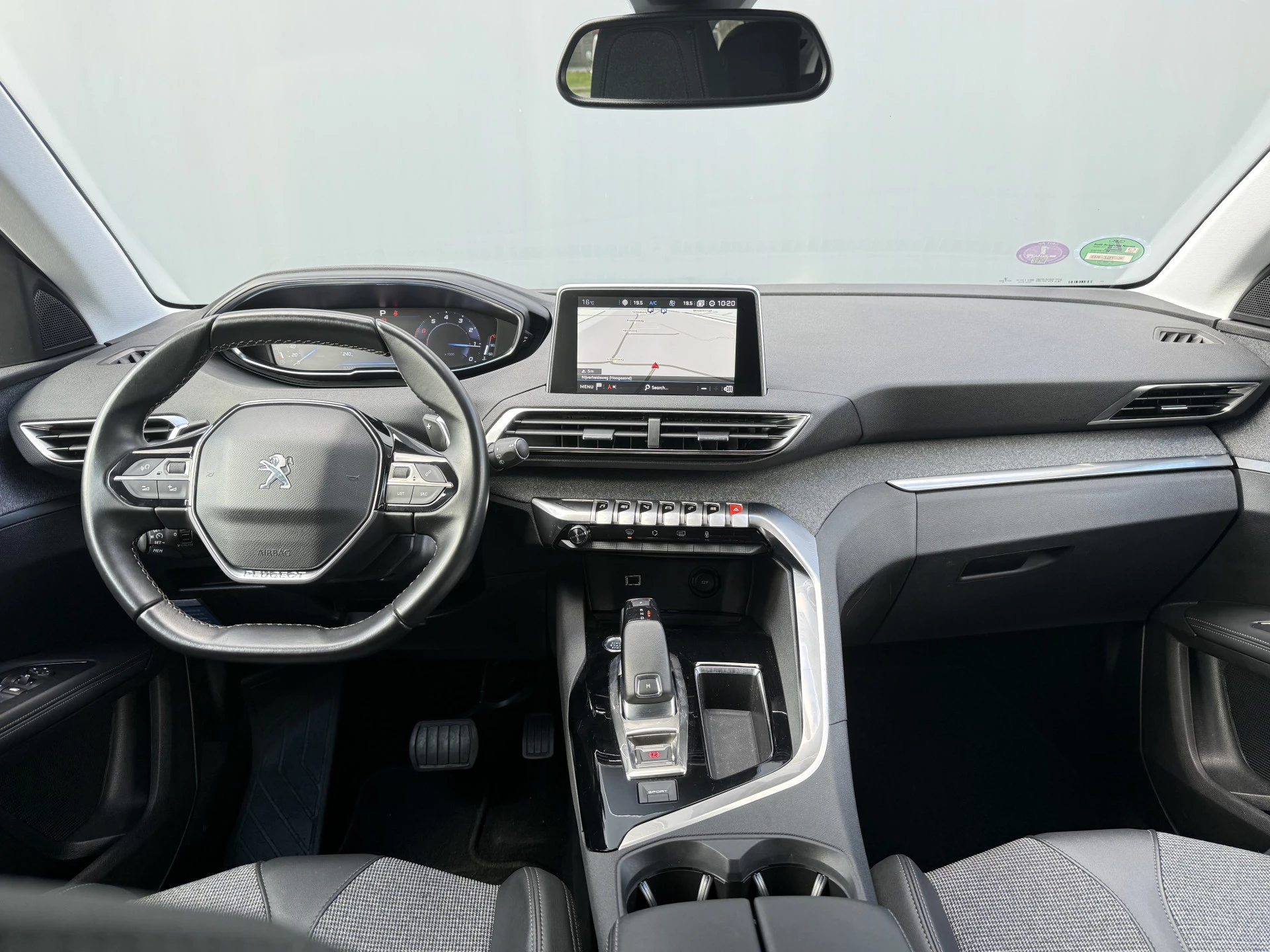 Hoofdafbeelding Peugeot 5008