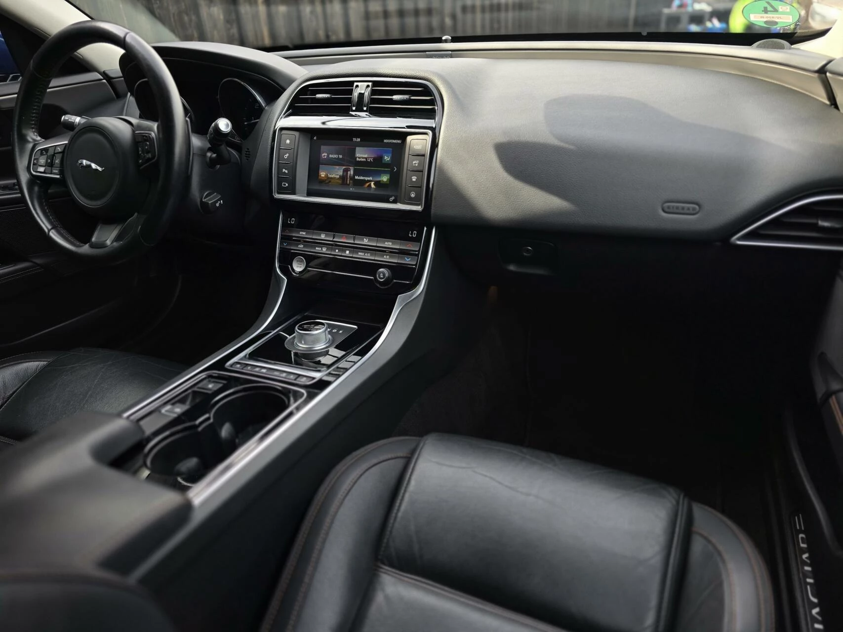 Hoofdafbeelding Jaguar XE