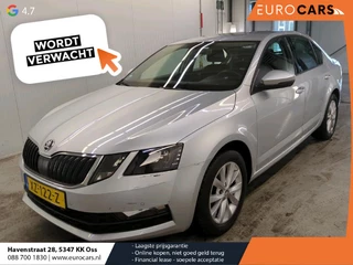 Skoda Octavia 1.5 TSI Greentech Ambition Business Climate control Cruise control Parkeersensoren Voorstoelen verwarmd Navigatie Apple Carplay/ Android Auto