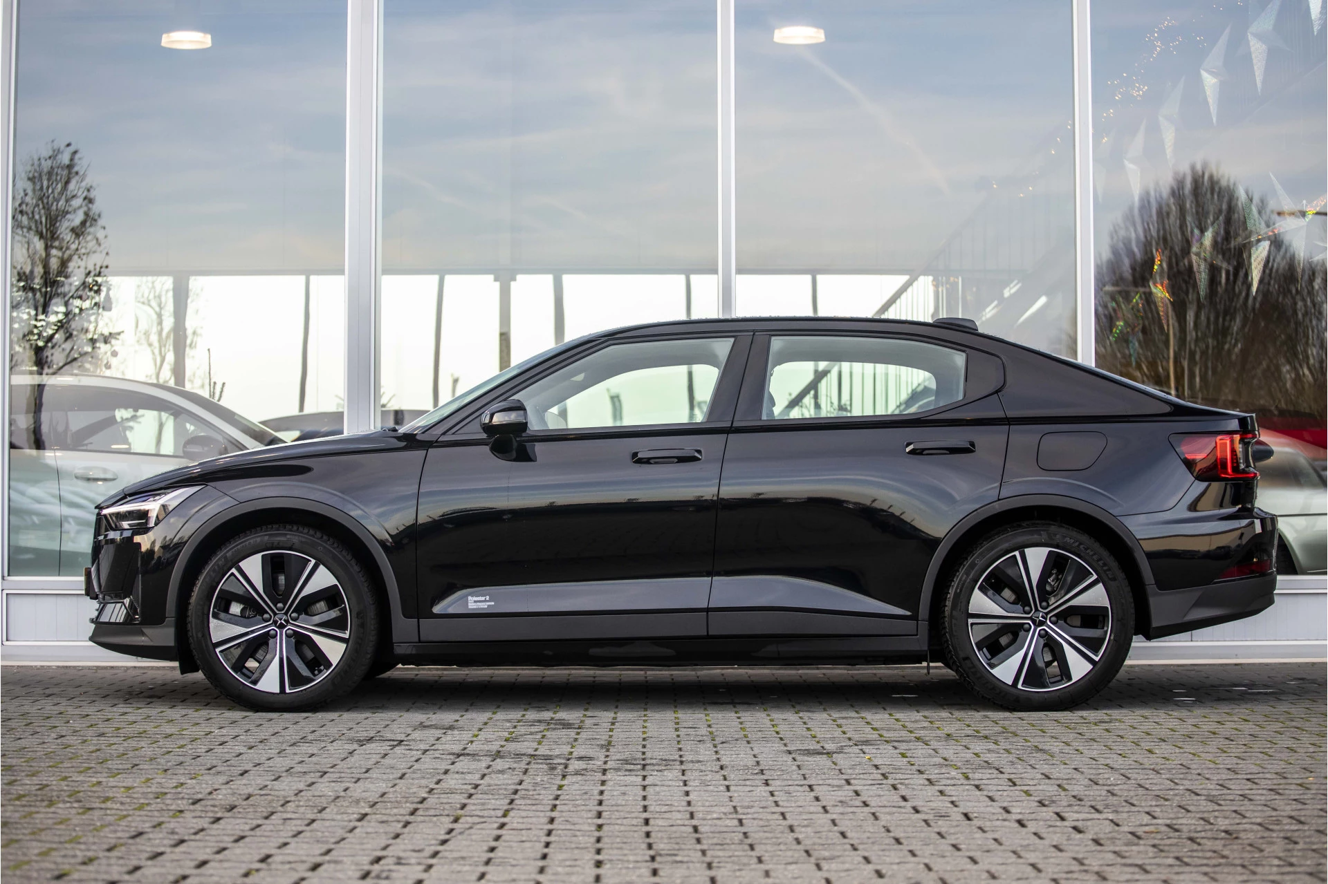 Hoofdafbeelding Polestar 2