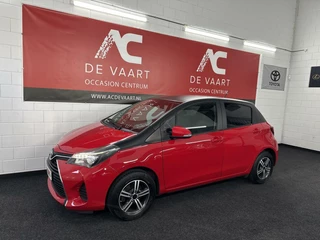 Toyota Yaris 1.0 VVT-i Trend Bi-Tone - NAVI/CAM/LANEASSIST