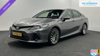 Hoofdafbeelding Toyota Camry Toyota Camry 2.5 Hybrid Business Intro CAMERA CARPLAY NAVI LEER ECC ADAPTIEF CRUISE.
