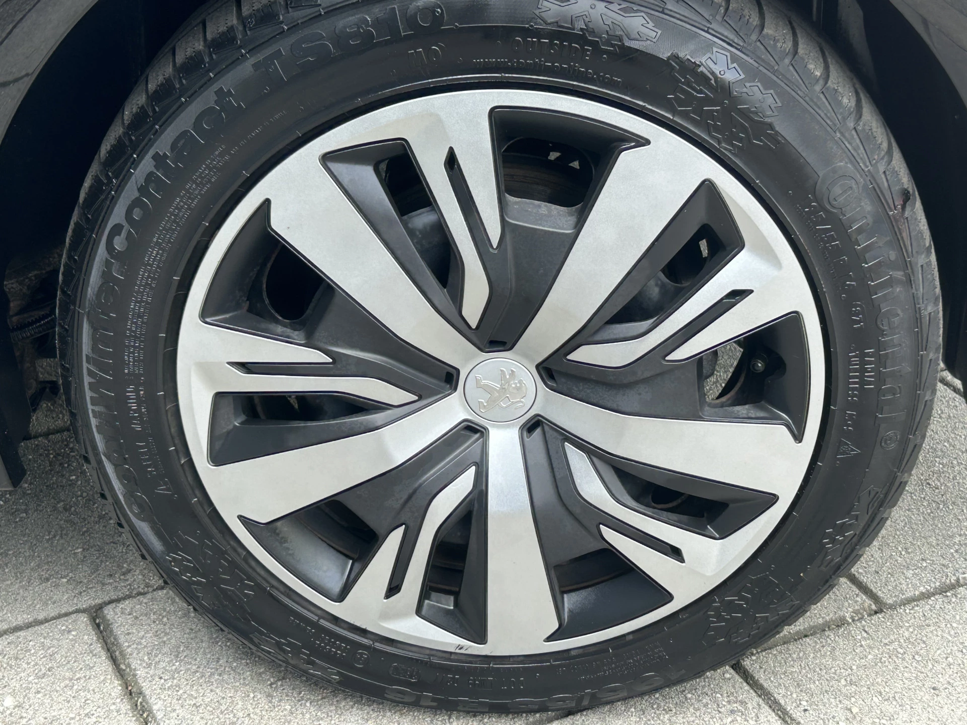 Hoofdafbeelding Peugeot e-208