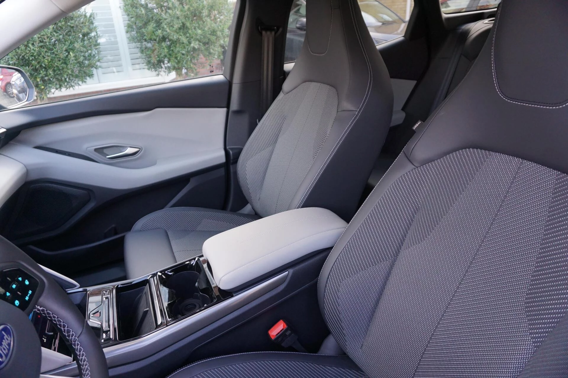 Hoofdafbeelding Ford Explorer