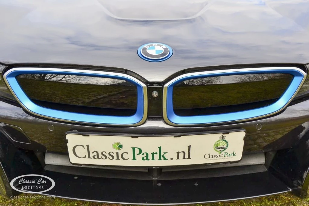 Hoofdafbeelding BMW i8