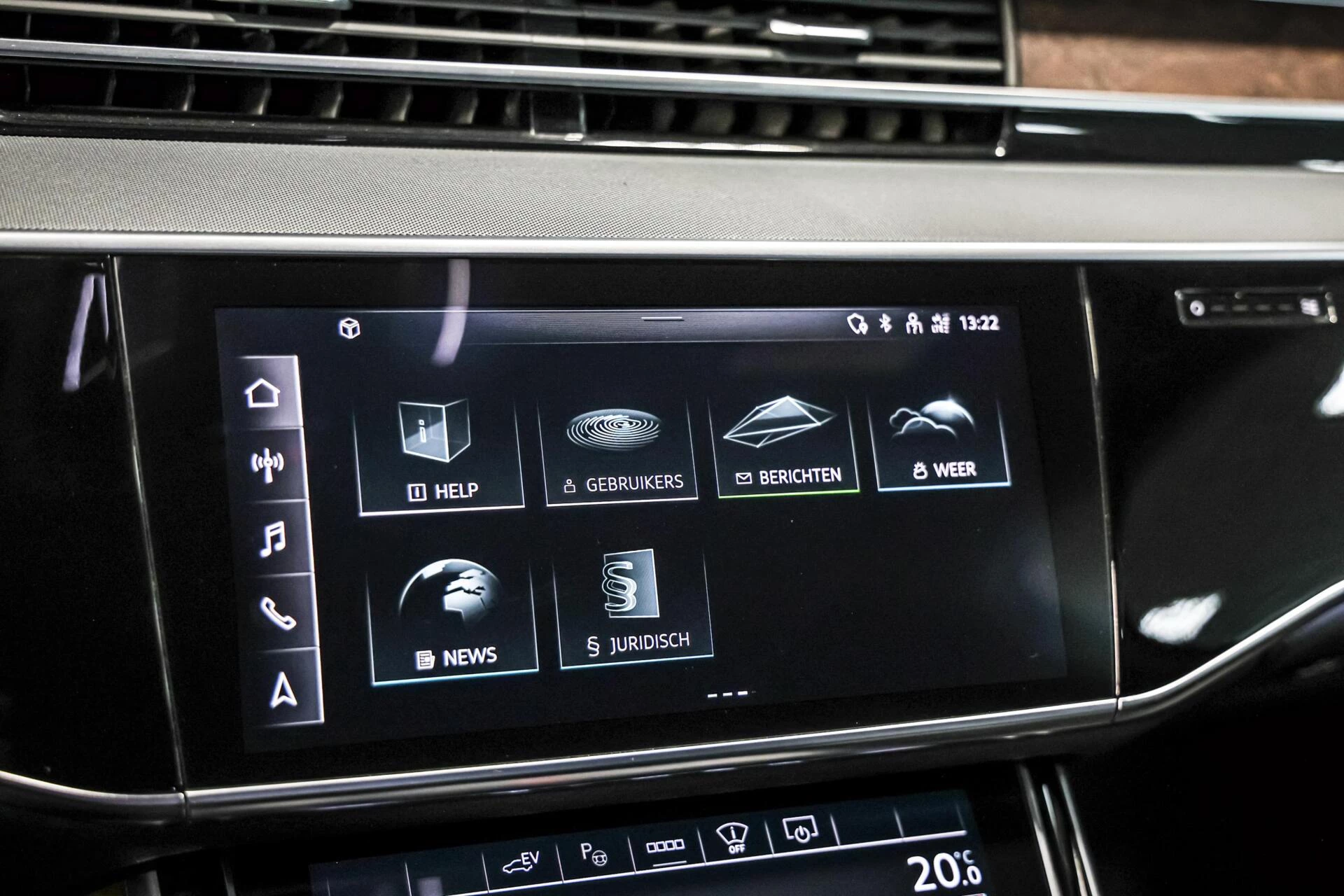 Hoofdafbeelding Audi A8