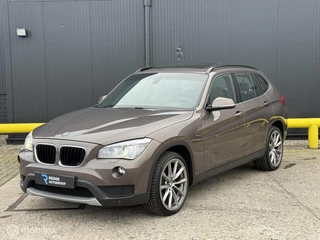 BMW X1 xDrive20i High Executive AUTOMAAT|PANODAK|TREKHAAK|