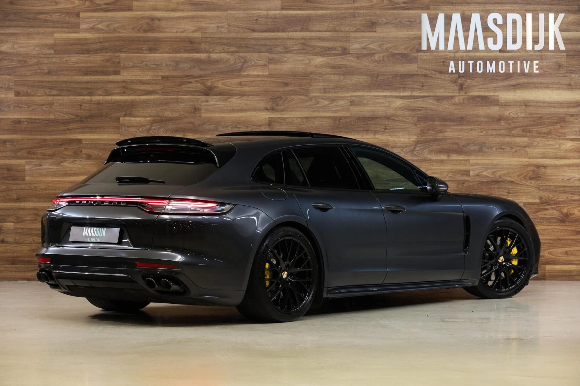 Hoofdafbeelding Porsche Panamera