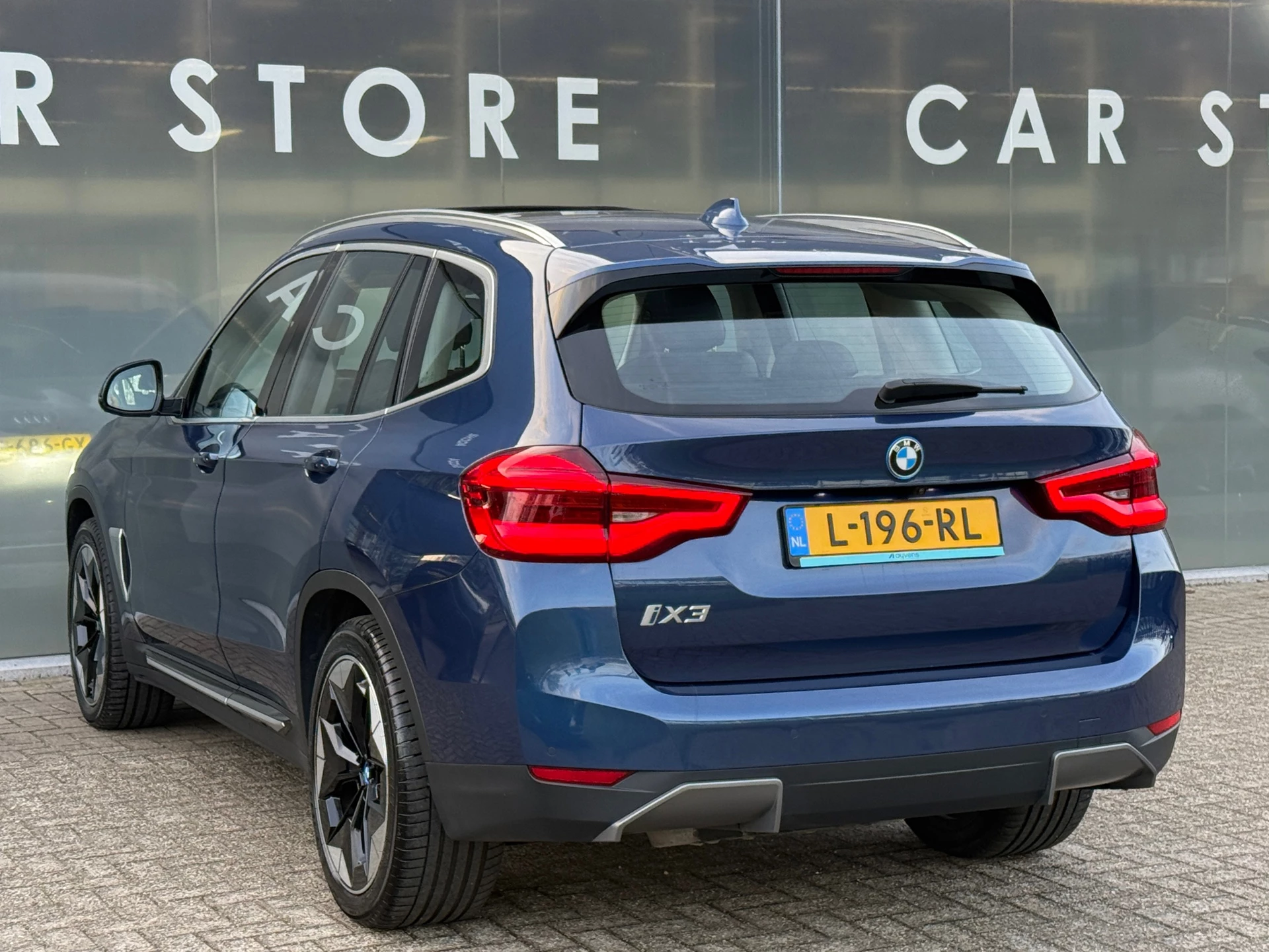 Hoofdafbeelding BMW iX3